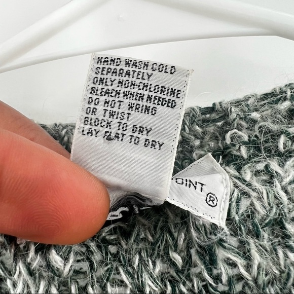 Extra point reference button down knit sweater vest 1X - Picture 9 of 10